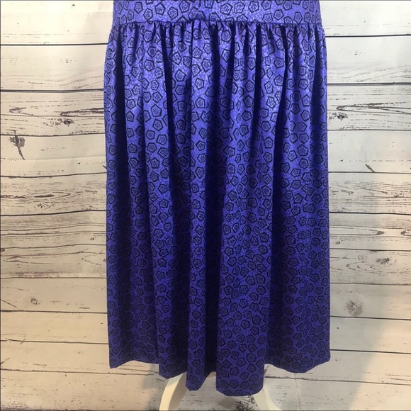 Plaza south vintage dress 
Screaming 80’s dress 
In purple with black - Picture 11 of 16